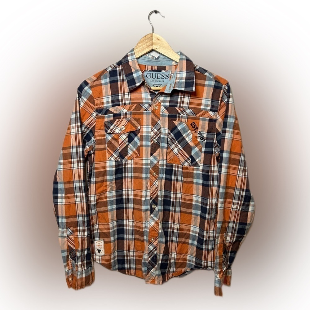 Boys Guess plaid button down. Embroidered Guess logo on back. Size XL Bo…